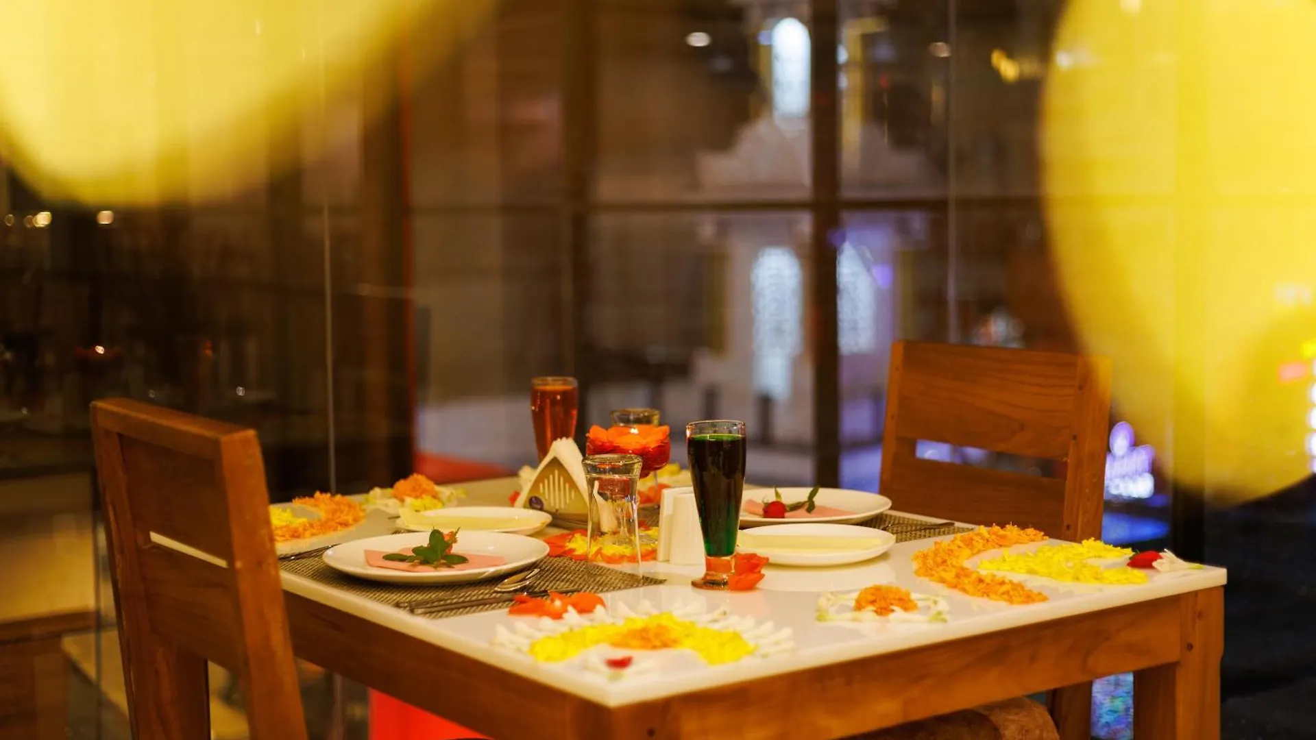 Hotel Lincoln Square Thekkady